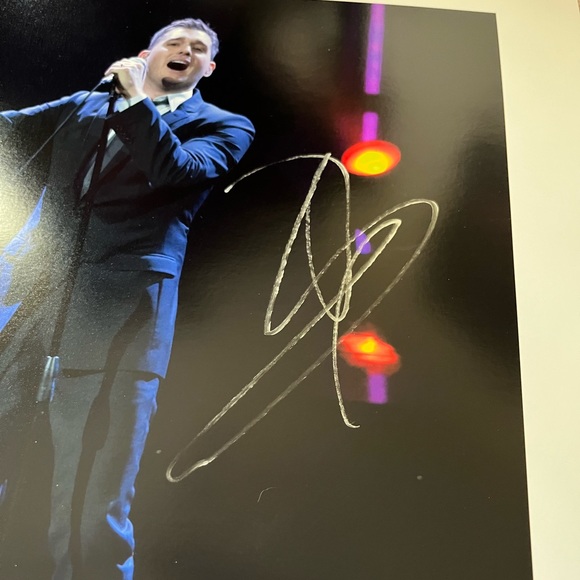 Michael Bublé Autographed Poster 16x20 Rock Paper Photo (25/250) - Picture 4 of 6